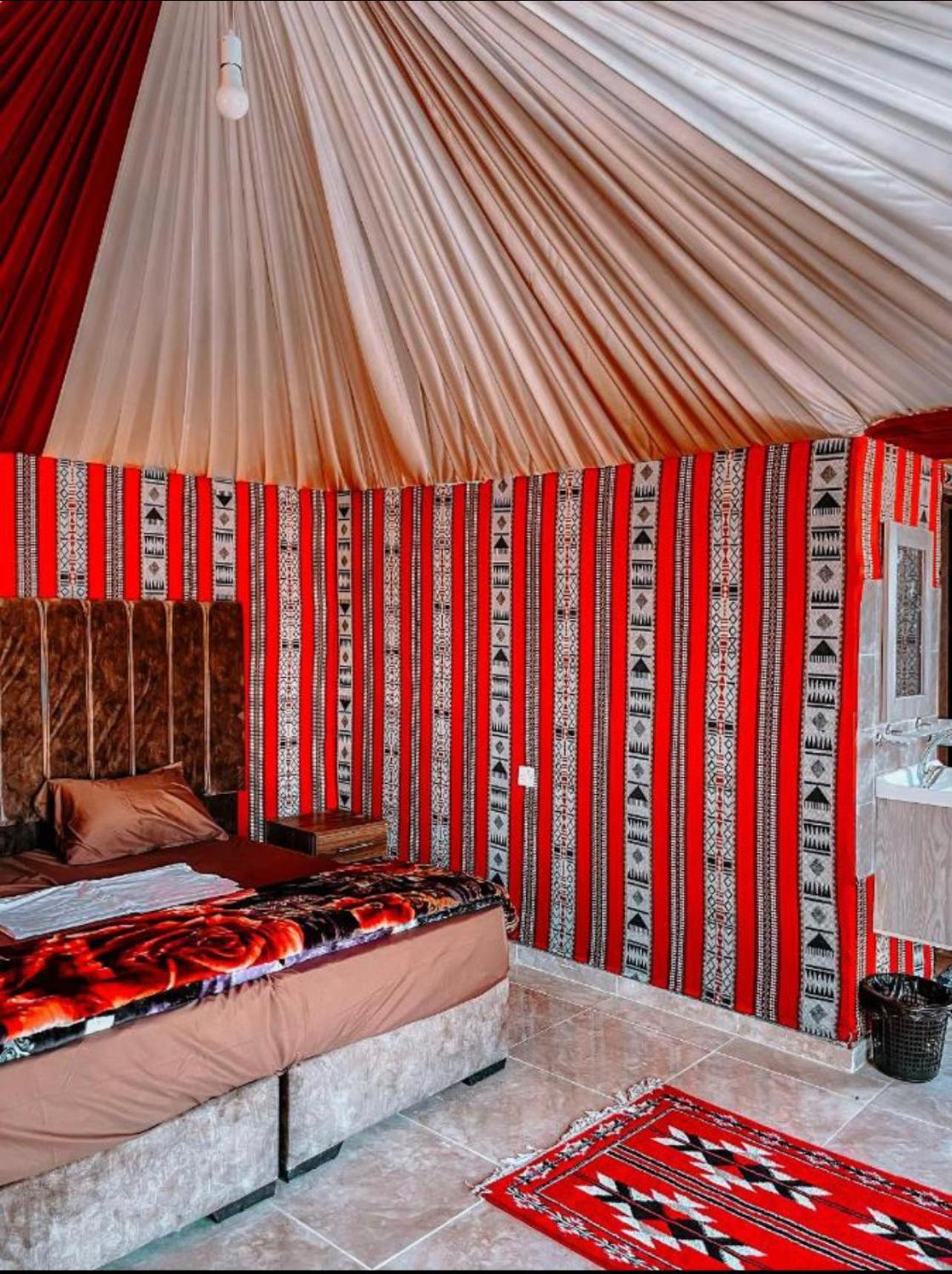 Hotel Amanda Luxury Camp Wadi Rum Esterno foto